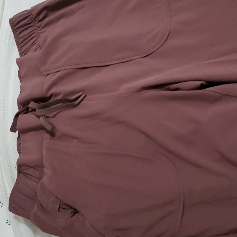 ALL IN MOTION - Tapered, Stretch Pants. EUC